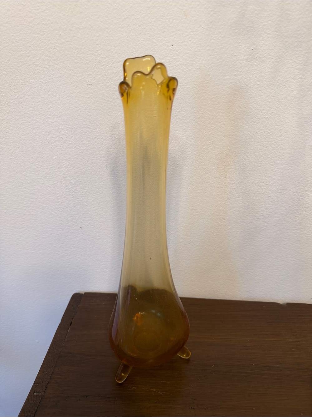 Amber Swung Glass Bud Vase - Elegant Tulip Top